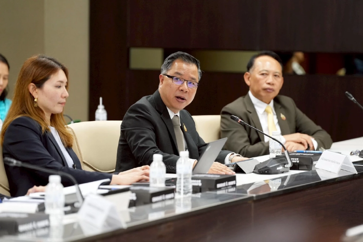 &quot;อรรถพล&quot; เรียก 3 การไฟฟ้า ถกเดินหน้า Direct PPA ผลักดัน EEC-โซลาร์ภาคเกษตร