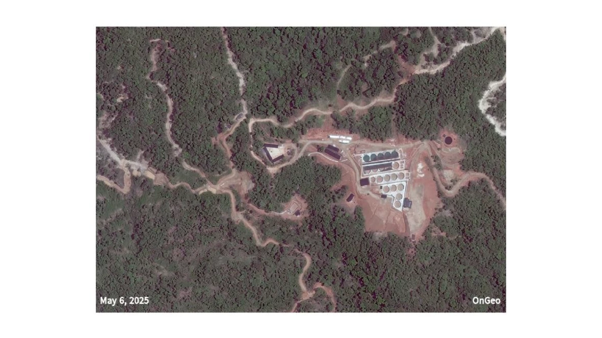 เหมืองแร่แรร์เอิรธ์ ด้านตะวันตกแม่น้ำกก Cr.มูลนิธิสิทธิมนุษยชนไทใหญ่