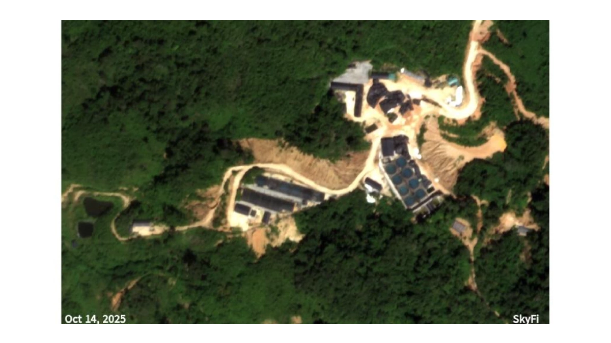 เหมืองแร่แรร์เอิรธ์ ด้านตะวันตกของแม่น้ำกก Cr.มูลนิธิสิทธิมนุษยชนไทใหญ่