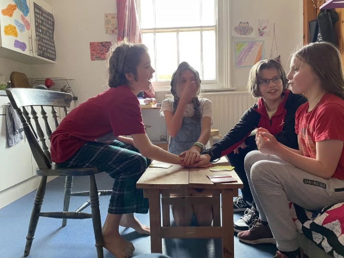 ให้เด็กตัดสินใจเอง ว่าอยากทำอะไร Summerhill โรงเรียนที่ไม่มีกฎเกณฑ์