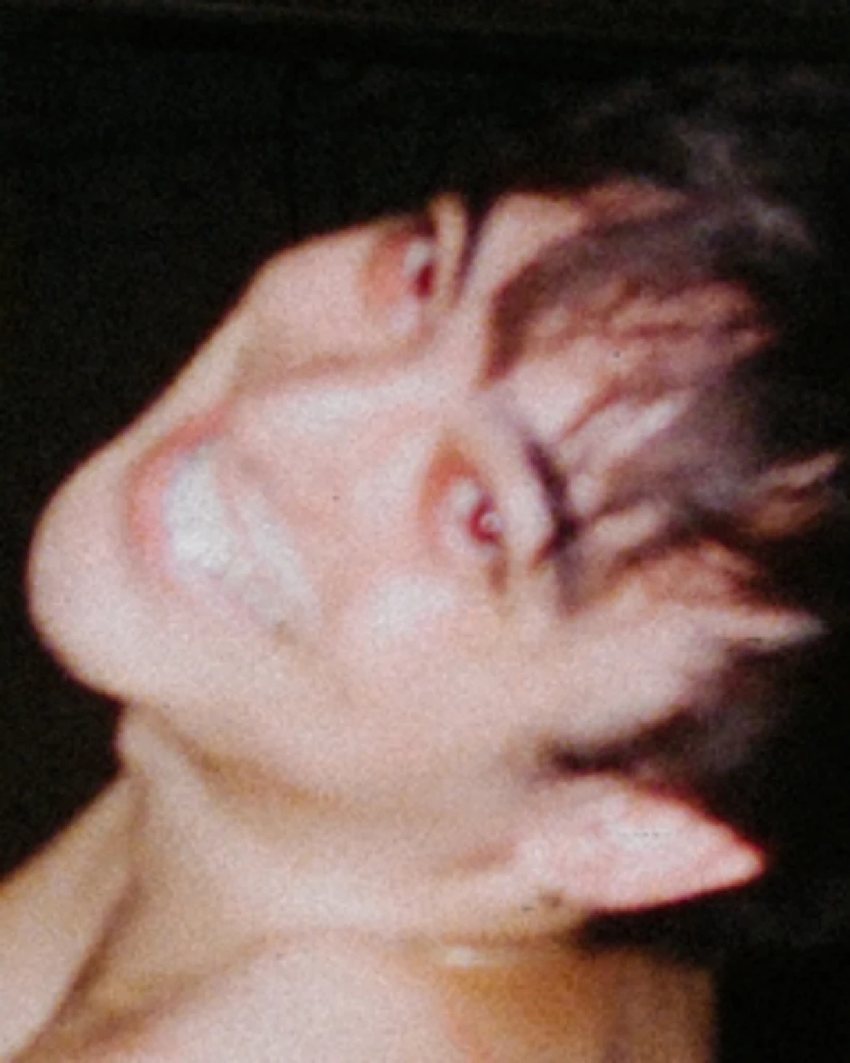 สายไฟเมืองไทยโผล่บนอาร์ตเวิร์ค PIXELLATED KISSES  เพลงใหม่ Joji
