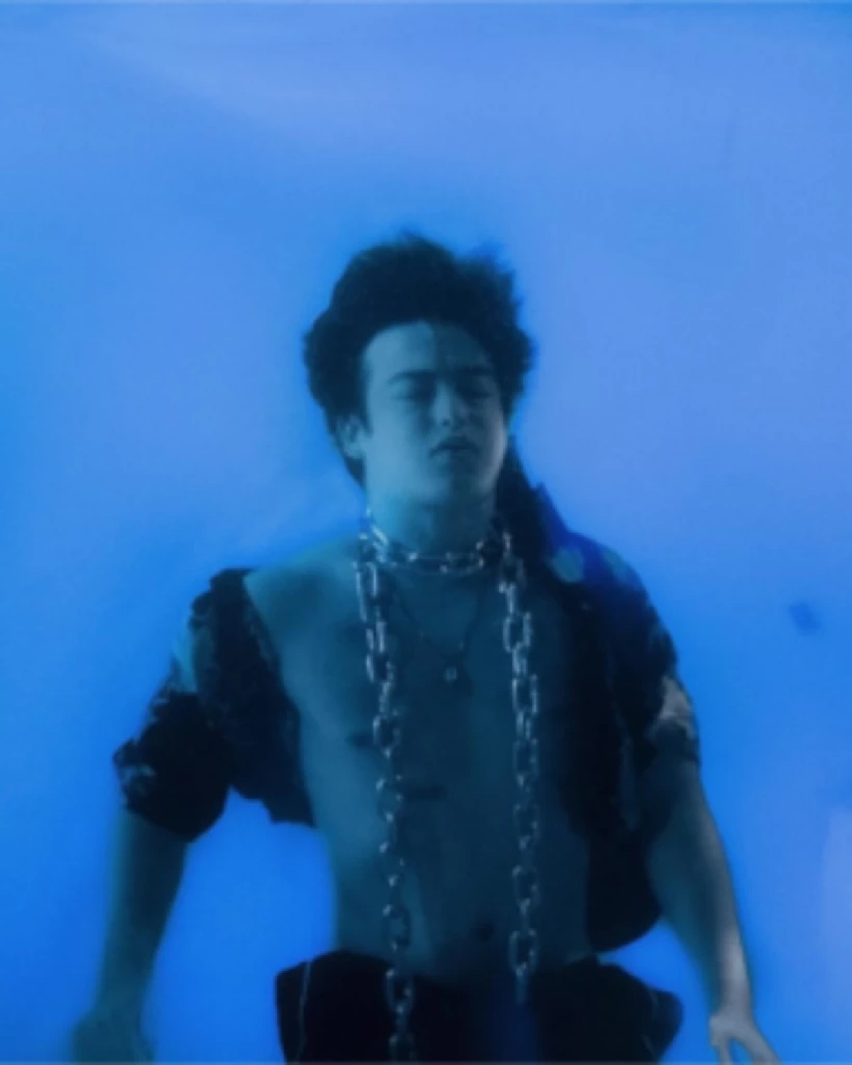 สายไฟเมืองไทยโผล่บนอาร์ตเวิร์ค PIXELLATED KISSES  เพลงใหม่ Joji
