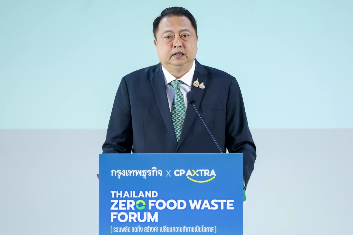 สุชาติ ชมกลิ่น รองนายกรัฐมนตรี และรัฐมนตรีว่าการกระทรวงทรัพยากรธรรมชาติและสิ่งแวดล้อม (รมว.ทส.)