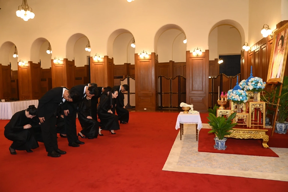 เมืองไทยประกันภัย เข้าถวายสักการะพระบรมศพ สมเด็จพระพันปีหลวง