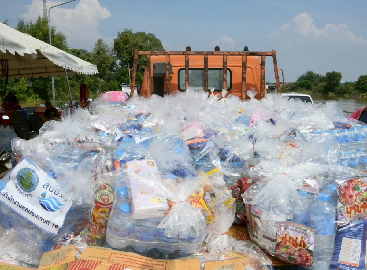 รมช. “นเรศ” ลงพื้นที่ติดตามน้ำท่วมเจ้าพระยา หลังพายุ “คัลแมกี” เล่นงาน!