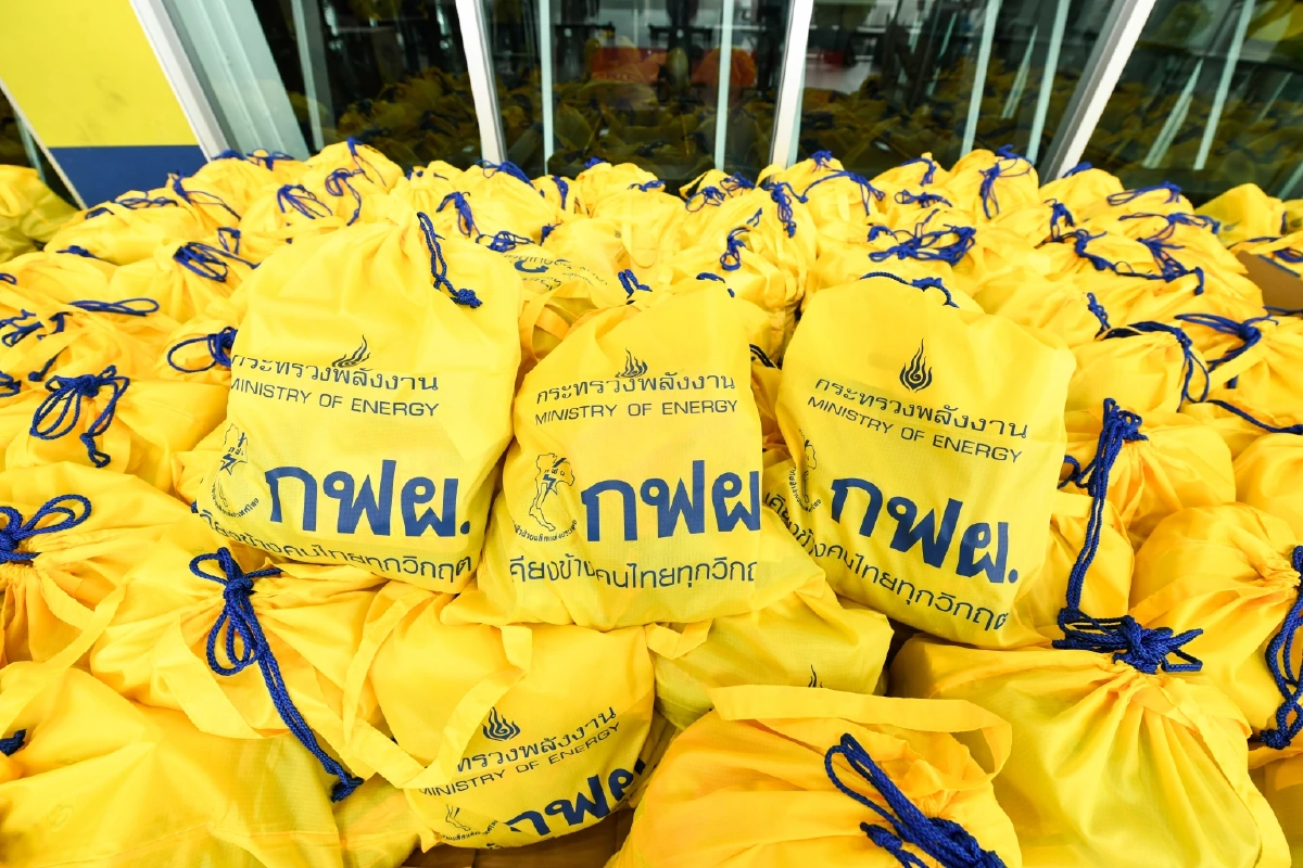 รมว.อรรถพล สั่งด่วน ระดมช่วยภาคใต้ เตรียมถุงยังชีพกว่า 22,000 ชุด