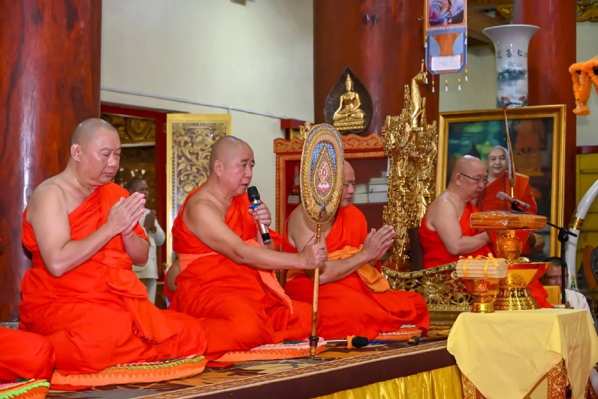 \"กต.เชิญผ้าพระกฐินพระราชทาน  สานสัมพันธ์ไทย–จีน 50 ปี\"