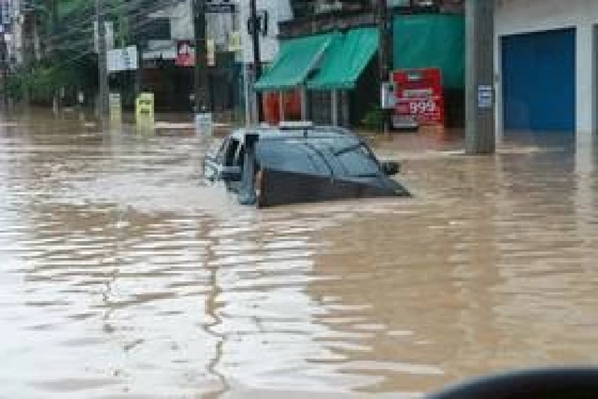 \'สันติ\' สั่ง สคบ. เร่งช่วยผู้ประสบภัยน้ำท่วม บริการเช่ารถ เช่าซื้อรถยนต์–จักรยานยนต์