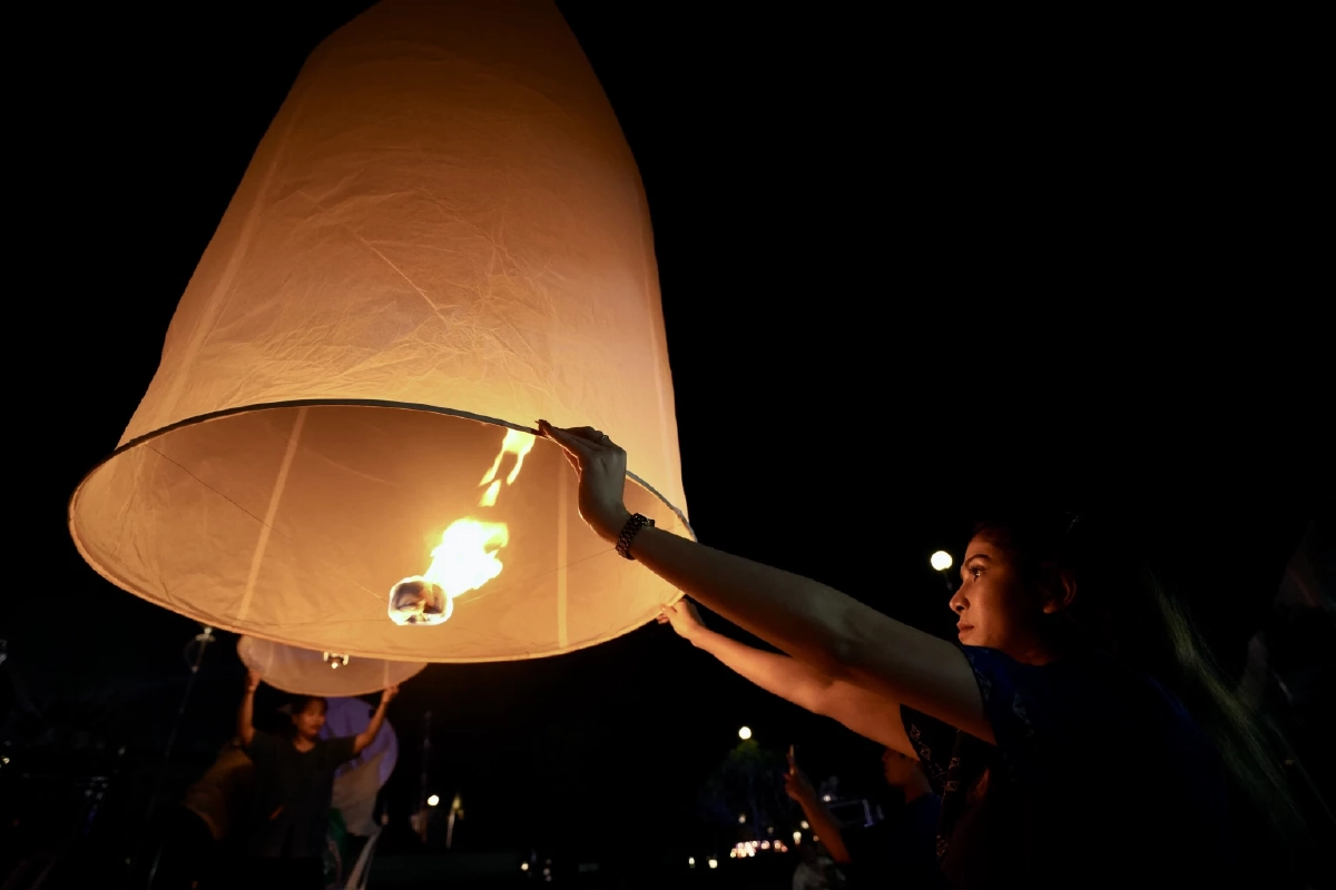 ททท.ร่วมจัดกิจกรรม ‘ประเพณีลอยกระทง เผาเทียน เล่นไฟ สุโขทัย’ ปี’68 วิถีใหม่-รักษ์โลก-ร่วมไว้อาลัย