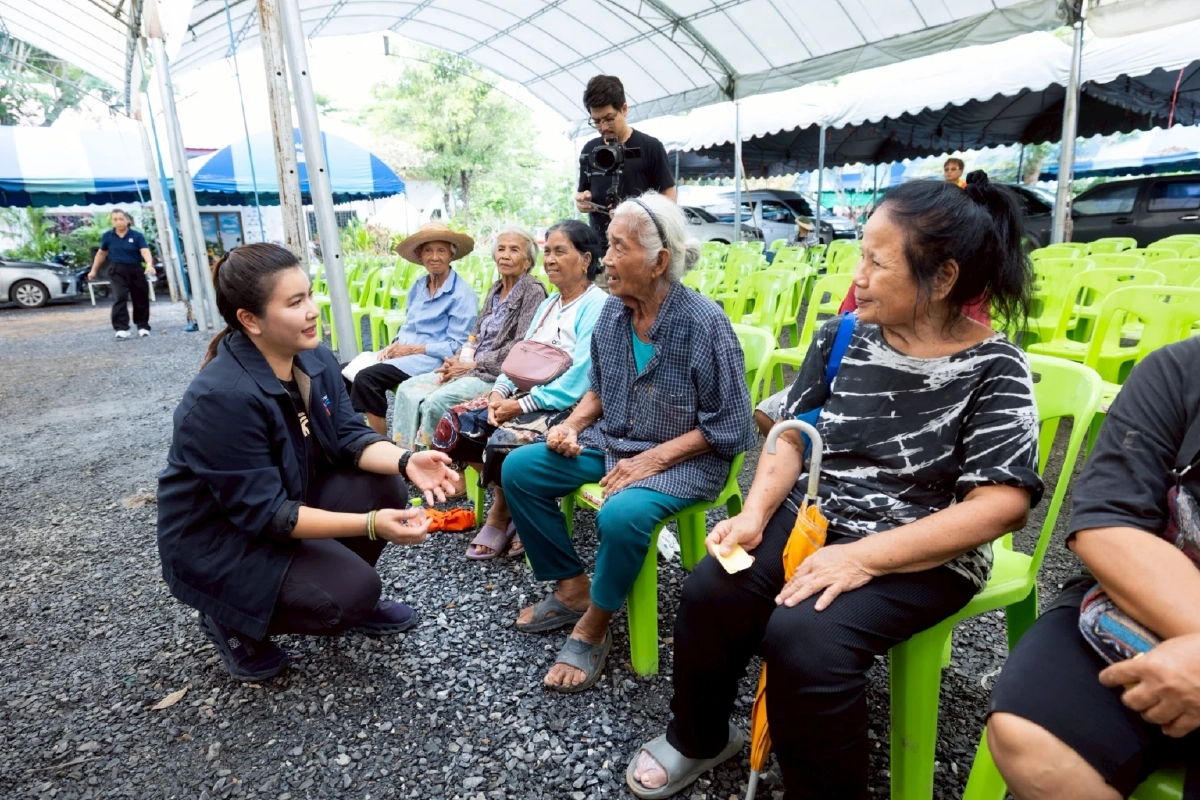 บีทีเอส ผนึกพันธมิตร มอบ 2,000 ถุงยังชีพ สู้ภัยน้ำท่วมสิงห์บุรี