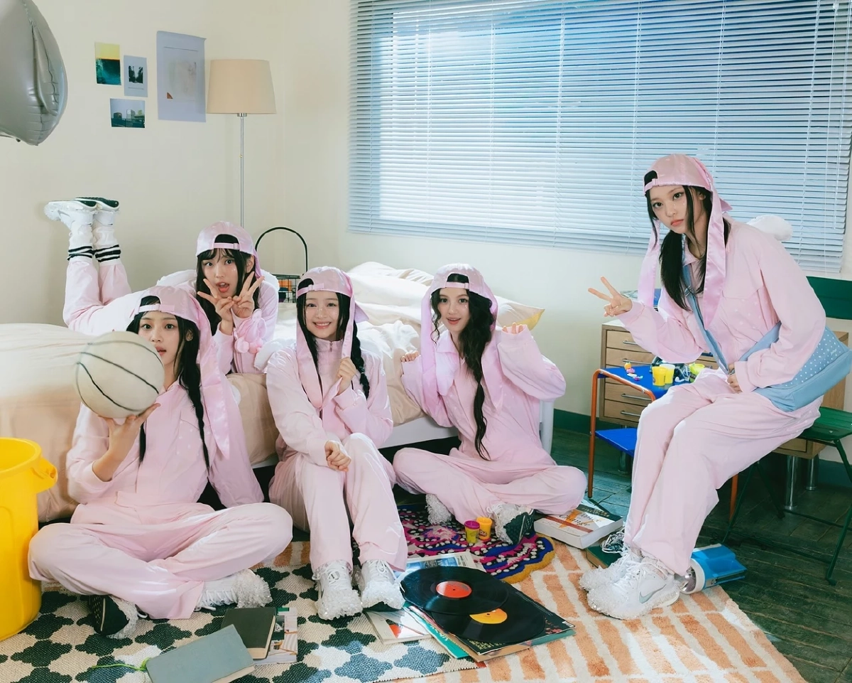 CREDIT : newjeans_official