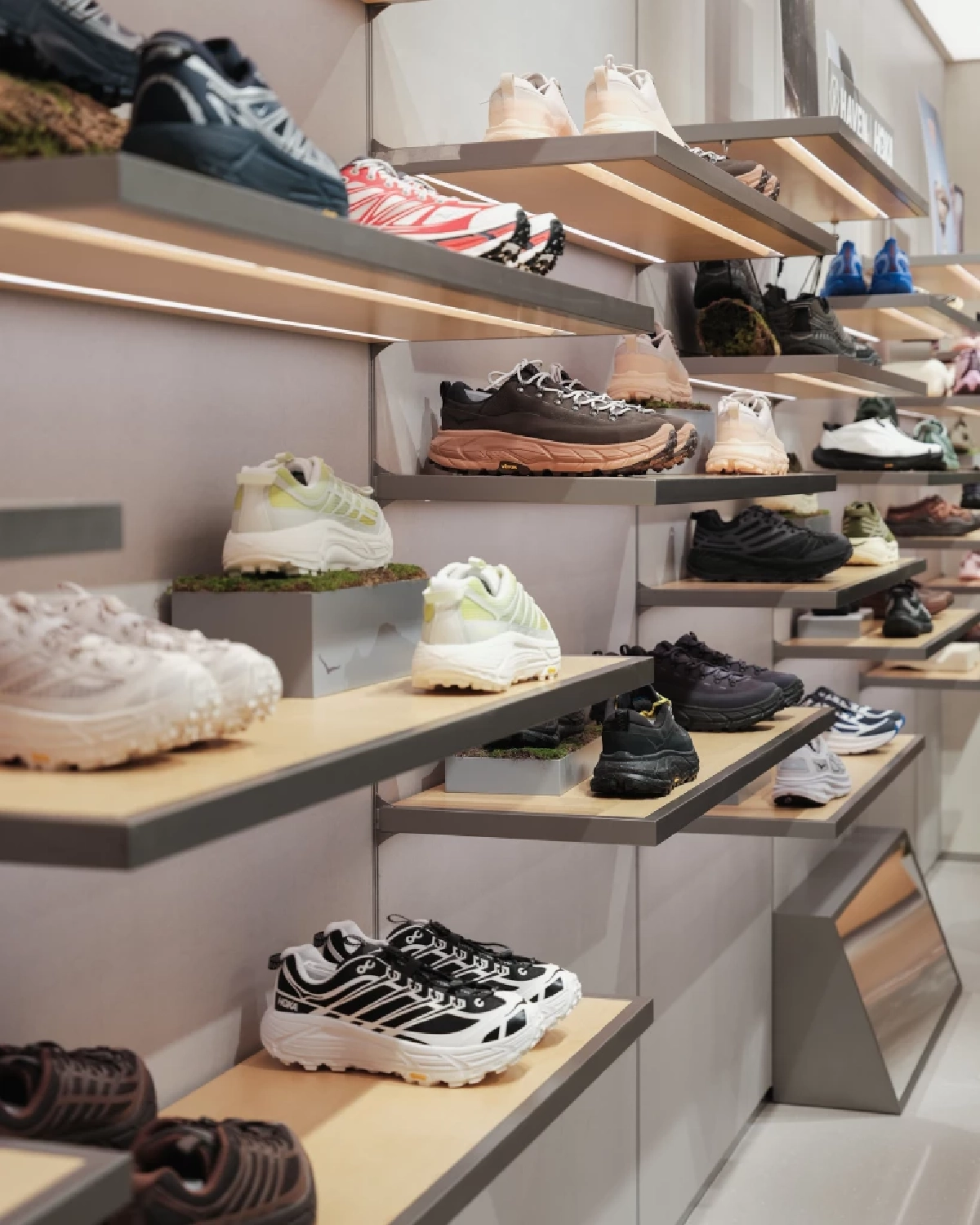 HOKA: ก้าวใหม่จาก Performance สู่ Lifestyle จังหวะเมืองที่หลอมกีฬาเข้ากับชีวิต