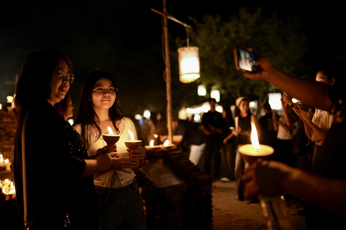 ททท.ร่วมจัดกิจกรรม ‘ประเพณีลอยกระทง เผาเทียน เล่นไฟ สุโขทัย’ ปี’68 วิถีใหม่-รักษ์โลก-ร่วมไว้อาลัย