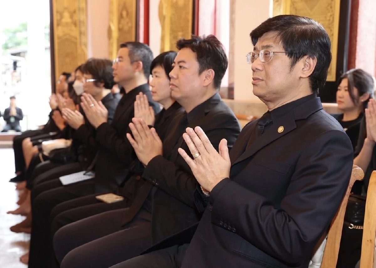 ออมสินร่วมพิธีบำเพ็ญกุศล 7 วัน ถวายอาลัยสมเด็จพระพันปีหลวง