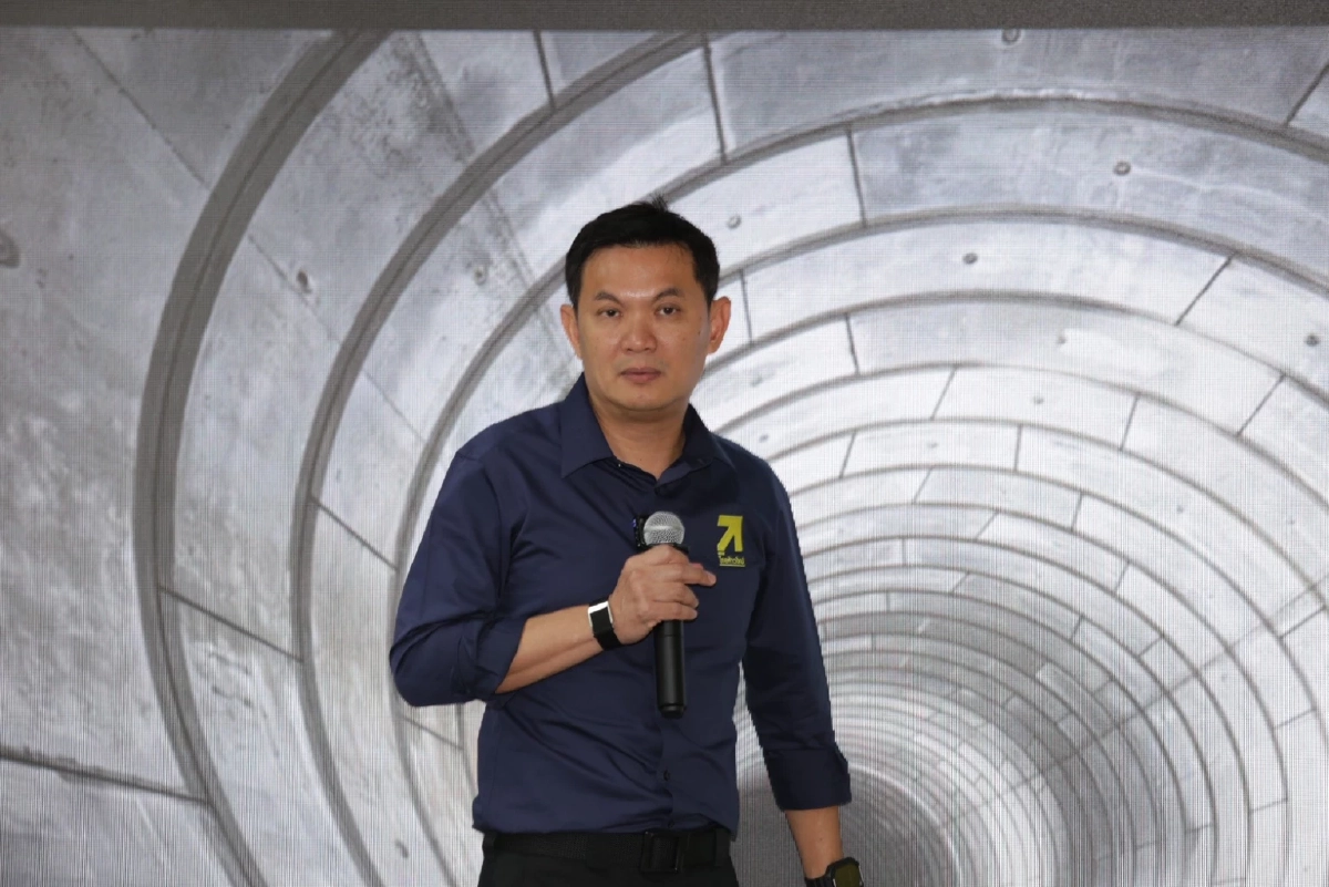 ดร.เอ้ นำทัพ \'ไทยก้าวใหม่\' เปิดตัวคาราวานช่วยน้ำท่วมภาคใต้