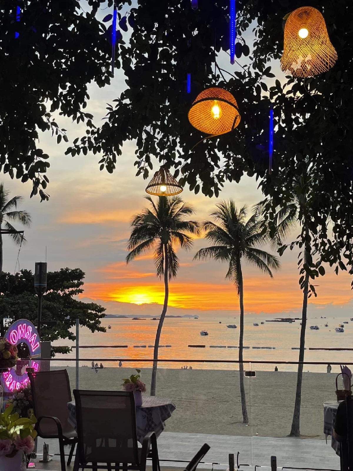 ปักหมุด 6 จุดชมพลุพัทยาสุดฟิน! “Taste the beach life" กับเครื่องดื่มคู่ใจที่ลงตัว