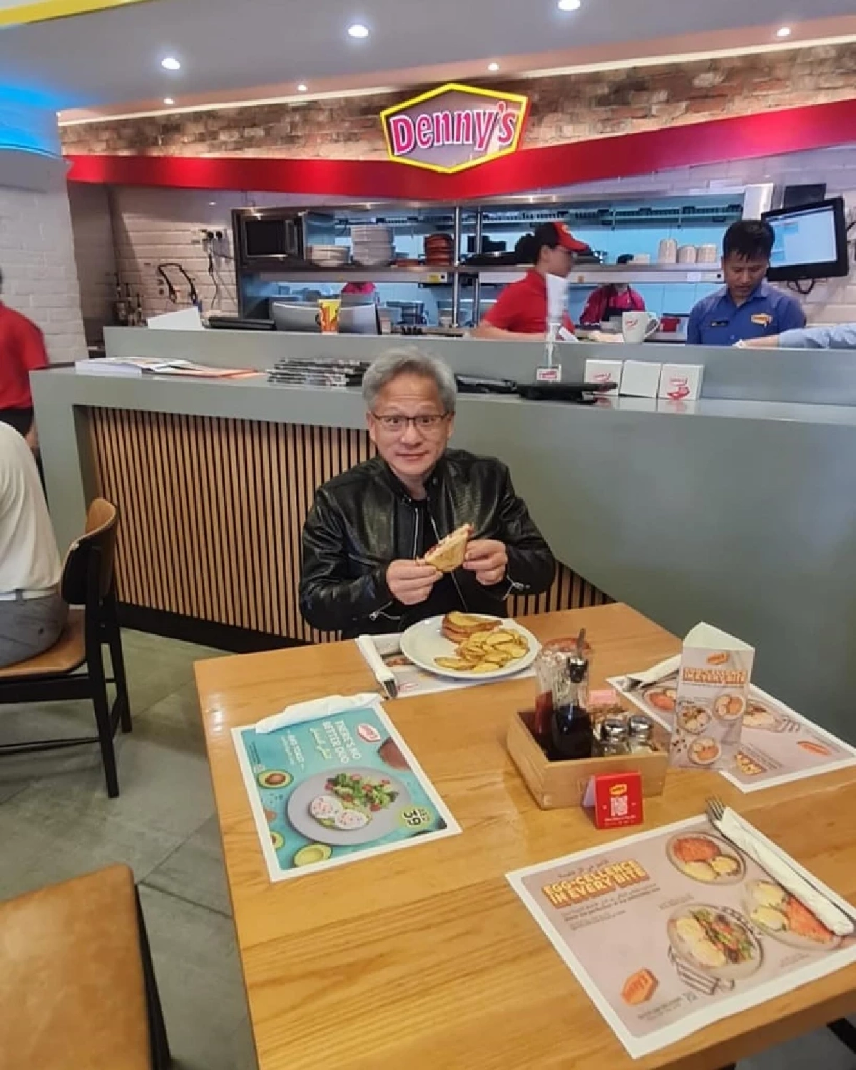 CREDIT : dennysdinerme