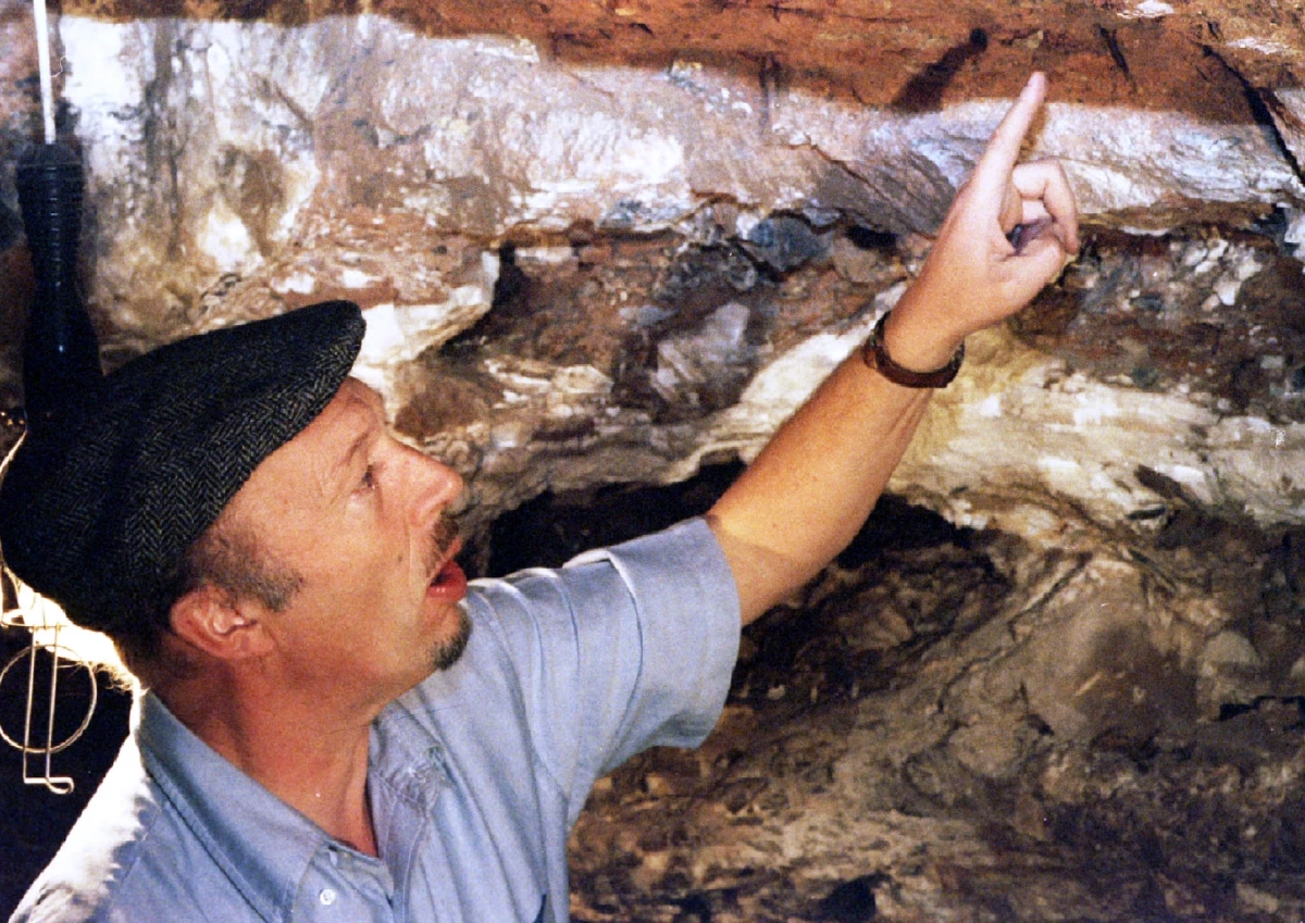 La Trobe University, Reuters