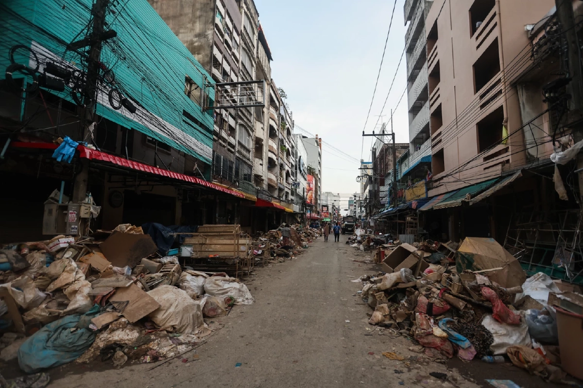 \"ขยะภัยพิบัติ\" วิธีจัดการขยะน้ำท่วมหาดใหญ่ กองมหึมาเกือบ 1 หมื่นตัน