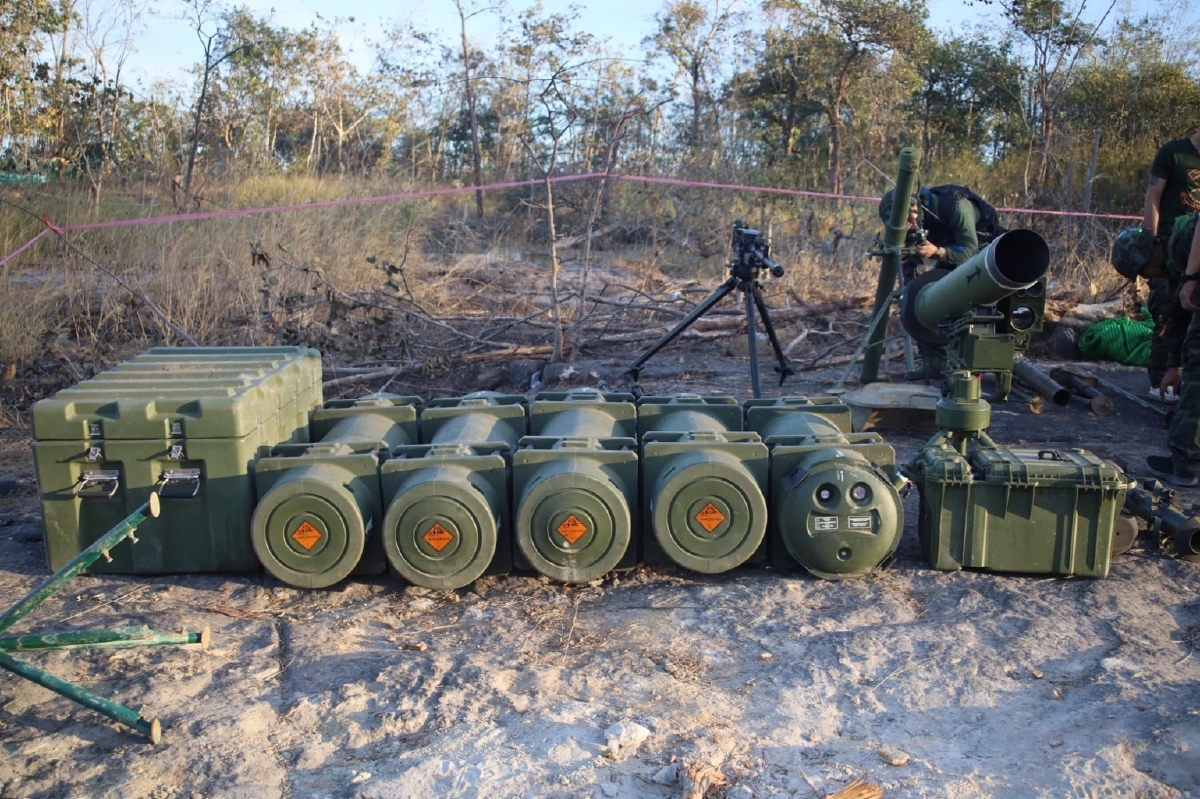 ยึดอาวุธสัญชาติจีนจากทหารกัมพูชาได้เพียบ บนเนิน 500 