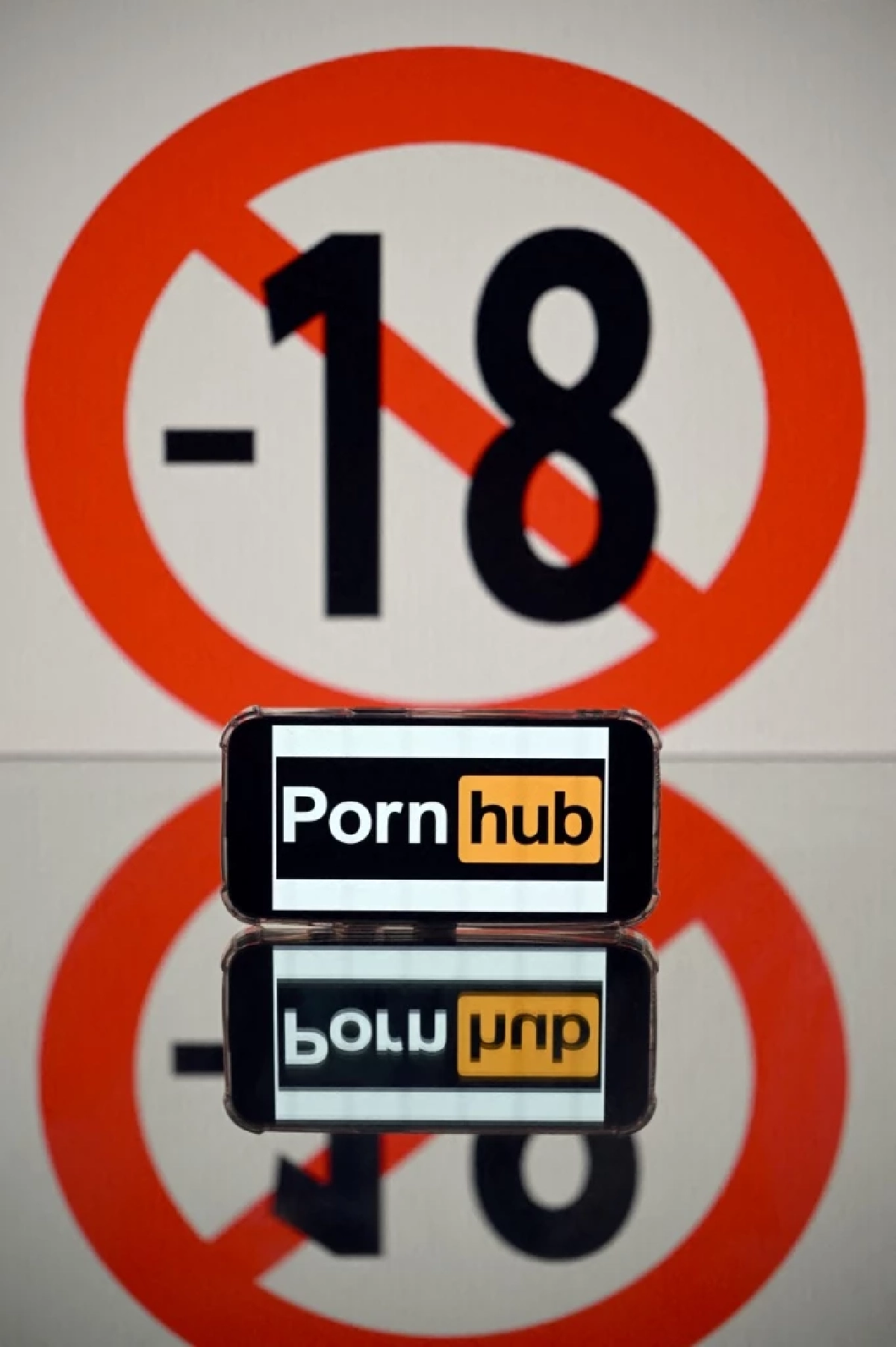 Pornhub Year in Review 2025 - ชี้เทรนด์แรง คนโหยหาความดึงดูดใจแบบมนุษย์จริง ๆ Credit ภาพ AFP