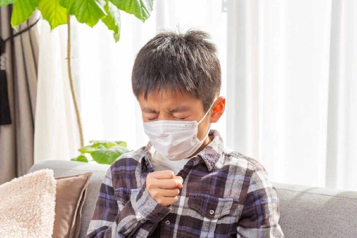 ผู้ปกครองต้องรู้! ลูก ‘ไอเรื้อรัง’ เสี่ยง ‘โรคปอด’ ต้องพบแพทย์ด่วน!