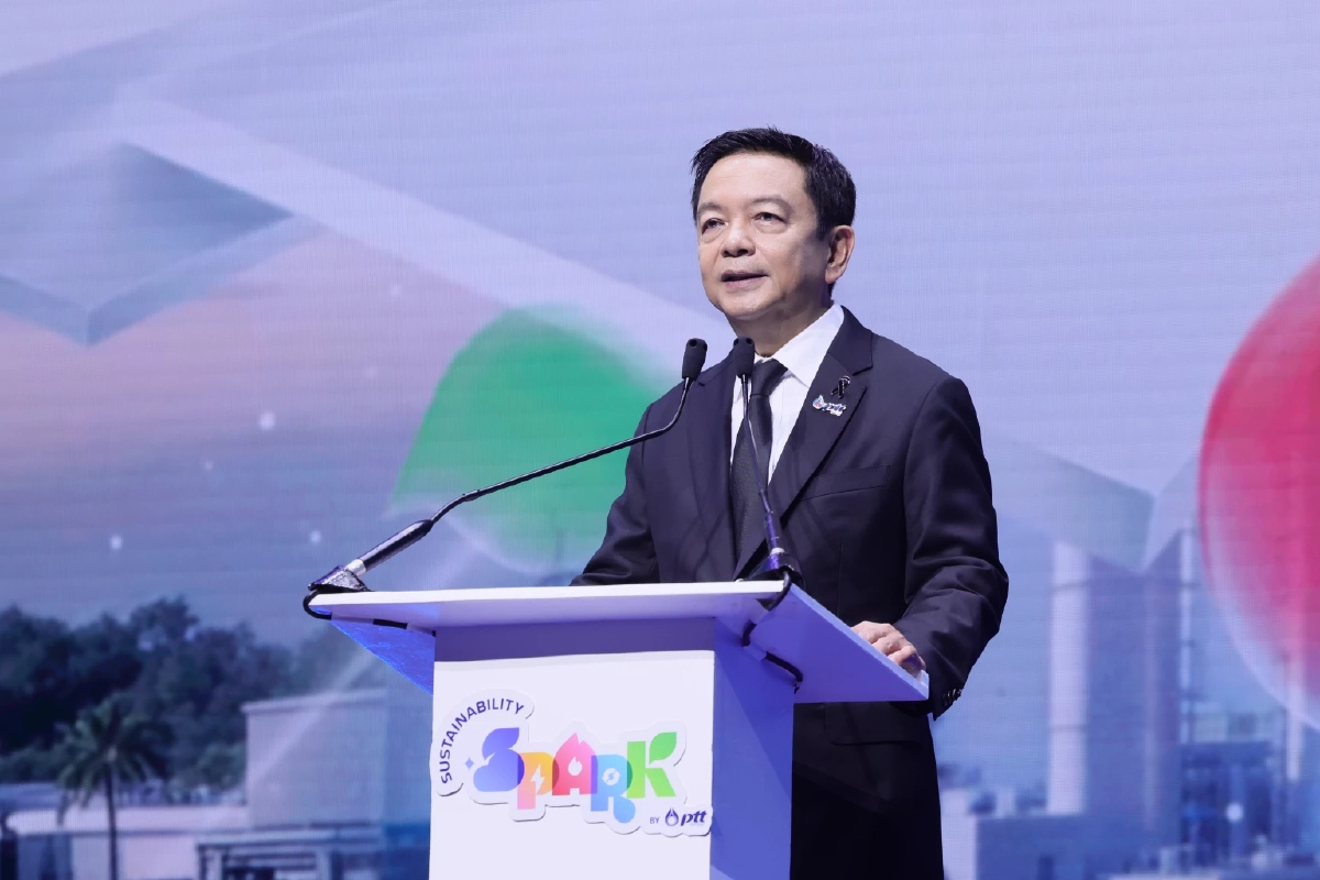 ดร.คงกระพัน อินทรแจ้ง ประธานเจ้าหน้าที่บริหารและกรรมการผู้จัดการใหญ่ บริษัท ปตท. จำกัด (มหาชน)