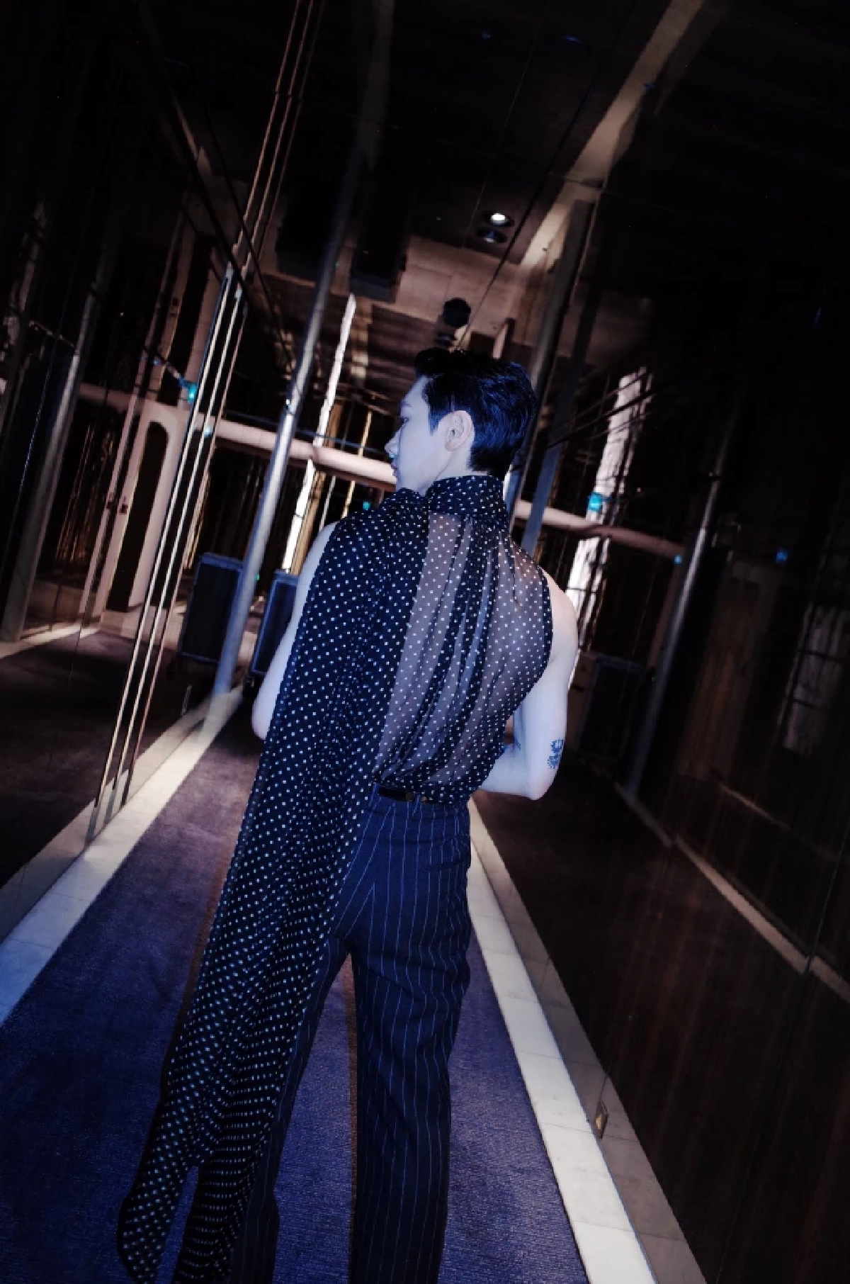 All Time Iconic! เช็คลิสต์ความหล่อ 4 ปี ส่องลุค ‘เตนล์ ชิตพล’ ในงาน YSL Fashion Week