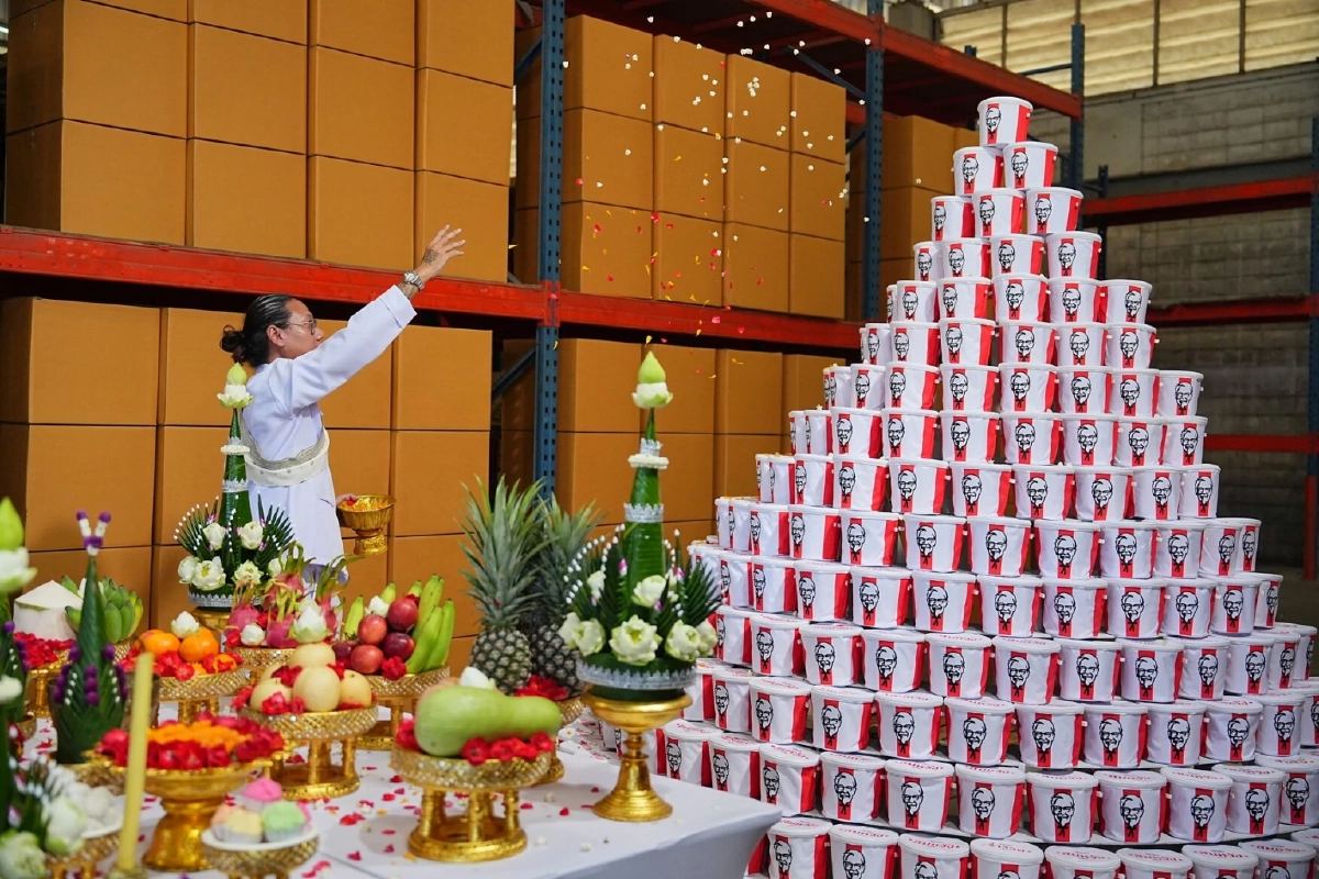 ‘การตลาดสายมู’ เมื่อ KFC ขายโชคลาภรับปีใหม่ 2569 กับ กระเป๋าบักเก็ตโชคดี