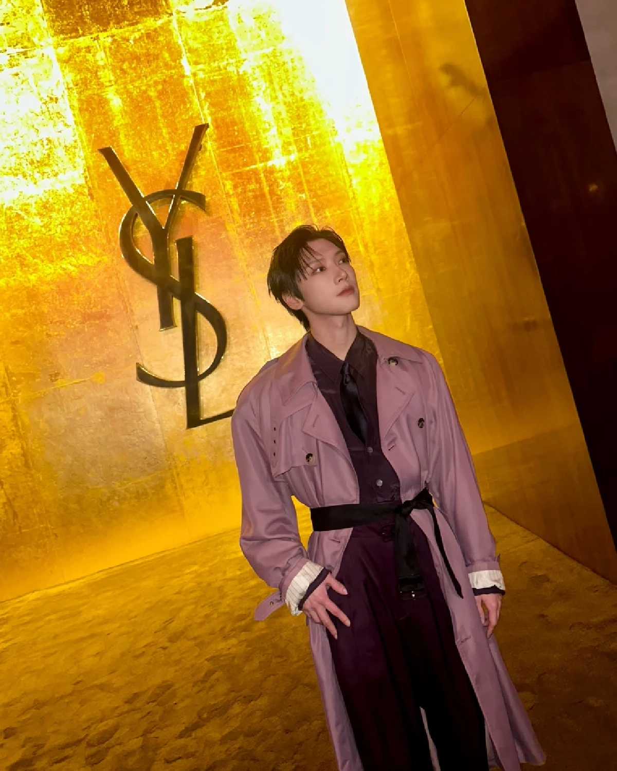 All Time Iconic! เช็คลิสต์ความหล่อ 4 ปี ส่องลุค ‘เตนล์ ชิตพล’ ในงาน YSL Fashion Week