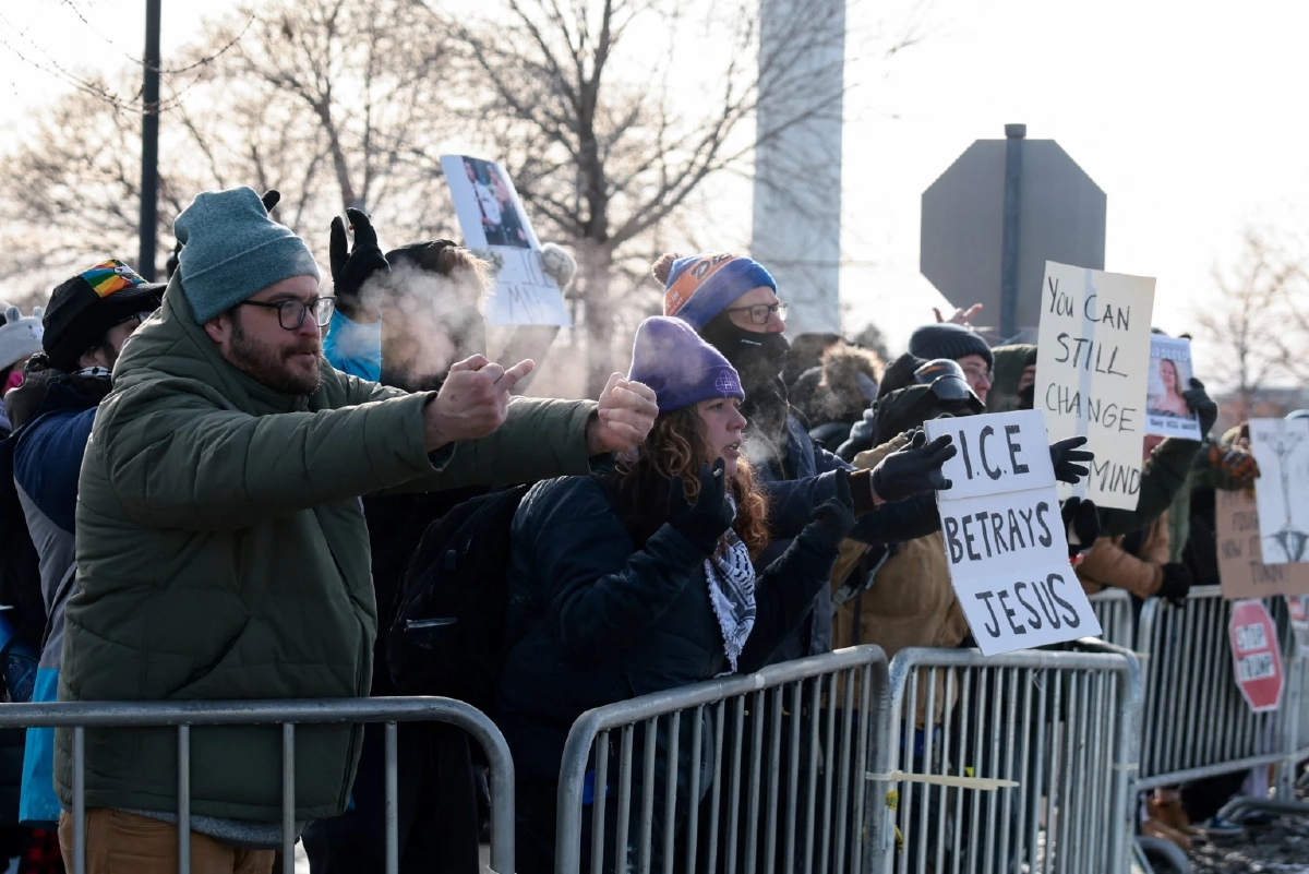 มินนิอาโพลิส: จากปฏิบัติการปราบผู้อพยพ สู่เหตุยิงคนเสียชีวิต