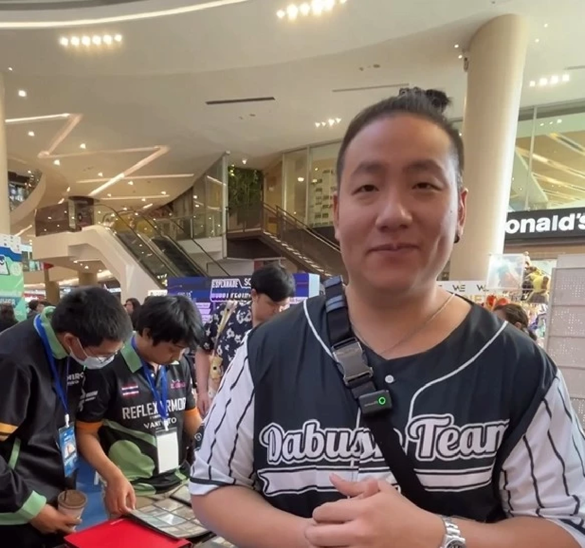 คุณนิว เจ้าของร้าน DaBush Card &amp; Boardgame Cafe