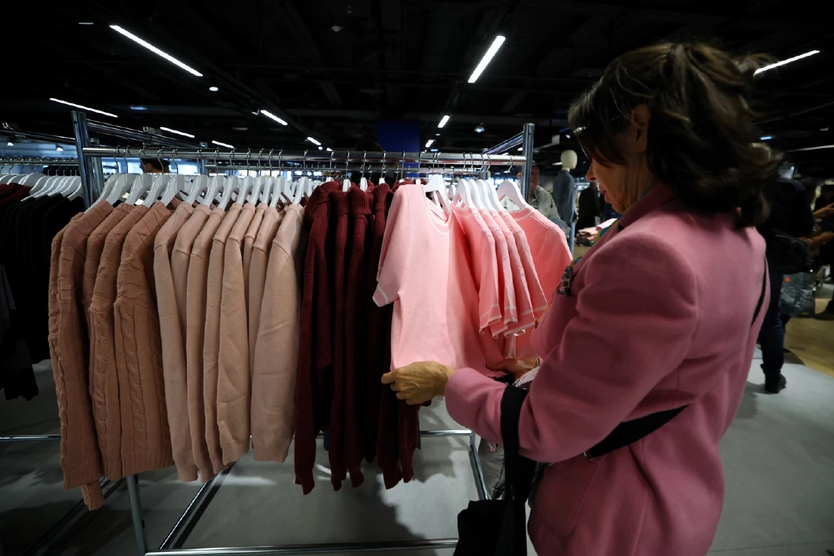 ฝรั่งเศสเริ่มแบน 'สารเคมีชั่วนิรันดร์' คุมเข้มเครื่องสำอาง - เสื้อผ้า