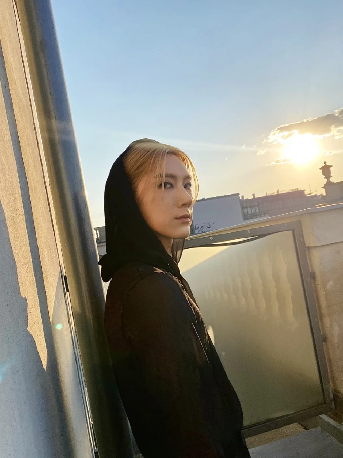 All Time Iconic! เช็คลิสต์ความหล่อ 4 ปี ส่องลุค ‘เตนล์ ชิตพล’ ในงาน YSL Fashion Week