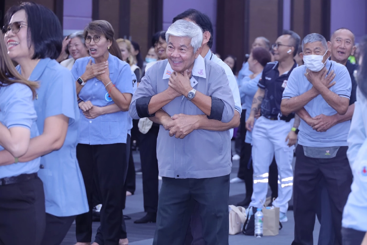 เปลี่ยน ‘ไทยมุง’ กลายเป็น ‘ไทยช่วย’ สพฉ. อบรม CPR กู้ชีพฉุกเฉิน 4 นาทีชี้ชะตา