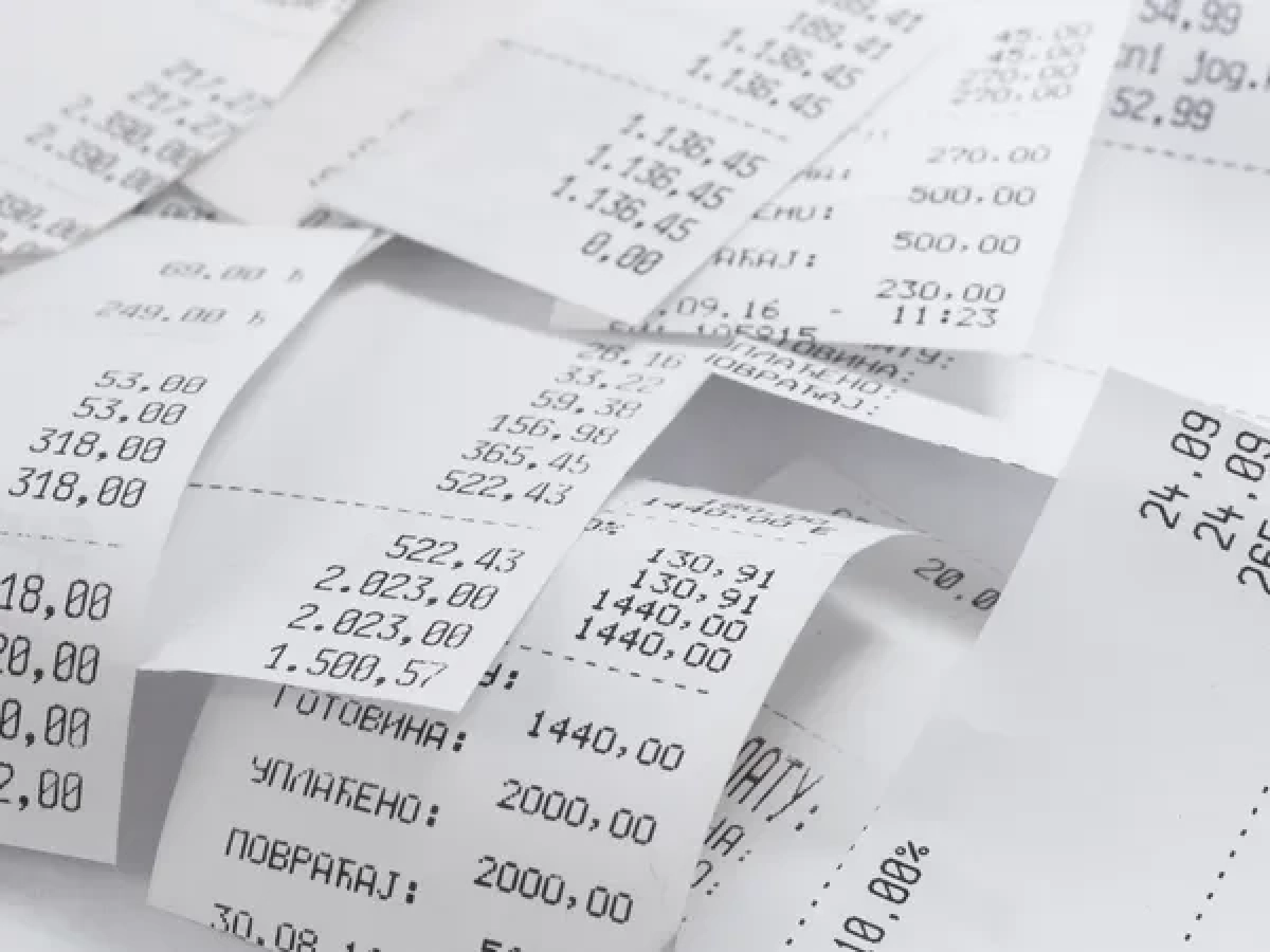 เทียบนโยบาย "หวยใบเสร็จ VS เศรษฐีเงินล้าน" ดึงคนเข้าระบบภาษี เลือกตั้ง 2569