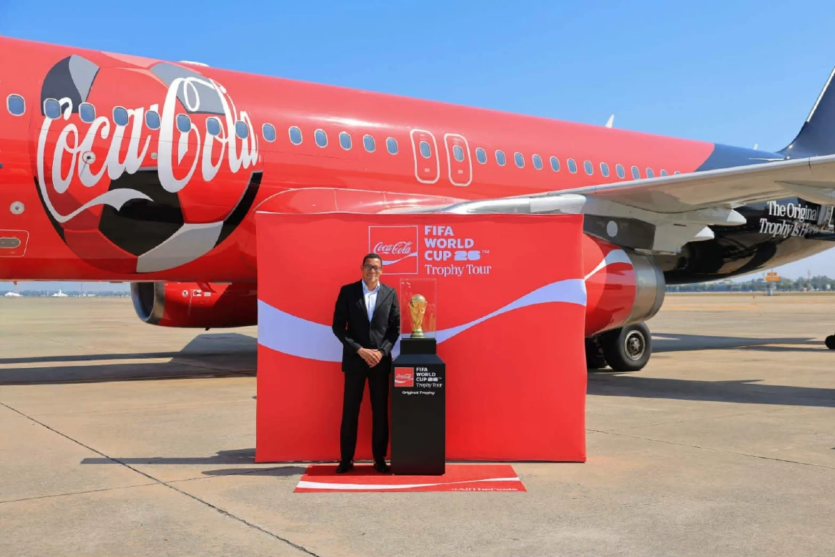 ชัชชาติฝากฝัน “พาไทยไปบอลโลก” รับถ้วยของจริงเยือนไทย เปิดชมวันเดียว 24 ม.ค. ที่ไอคอนสยาม