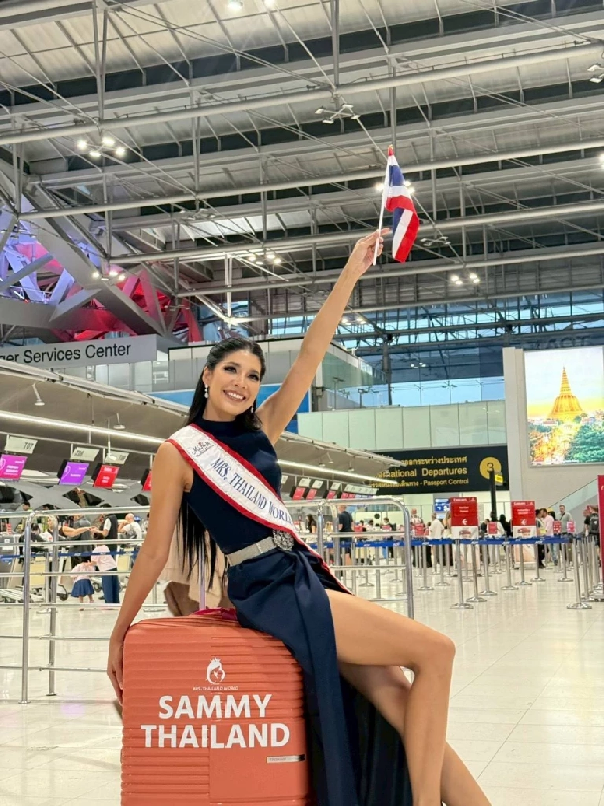 ฉายลุคความเป็นไทย! “แซมมี่ ชนิตา" บินลัดฟ้า ลุ้นคว้ามง 3 ในเวทีมิสเวิลด์