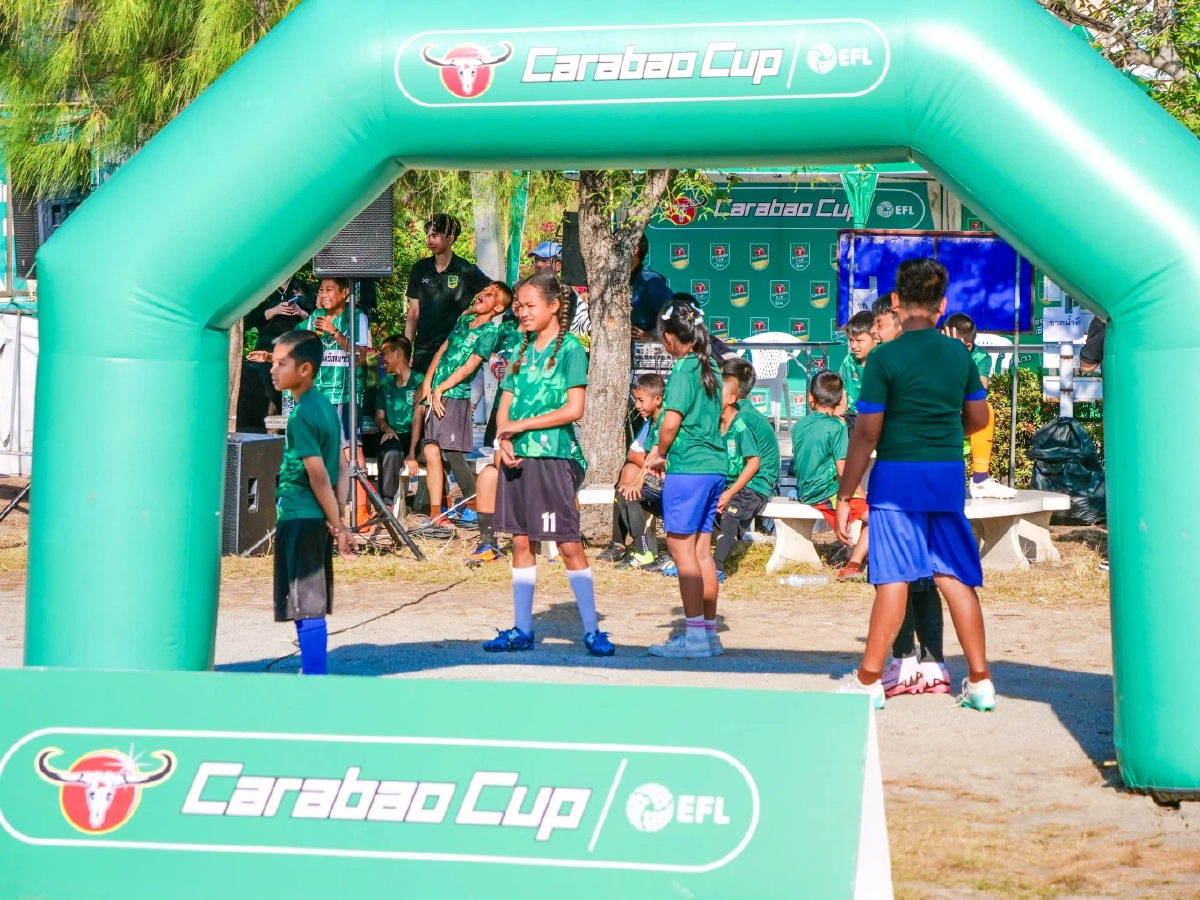 คาราบาวเดินหน้าโครงการ 'สนามแห่งโอกาส' ปั้นฟุตบอลเยาวชนบางปะกง