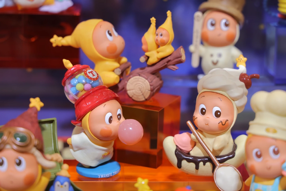 'ART TOYS' จากของสะสม สู่ไลฟ์สไตล์คนรุ่นใหม่  POP MART ชูคาแรคเตอร์ฮิตระดับโลก