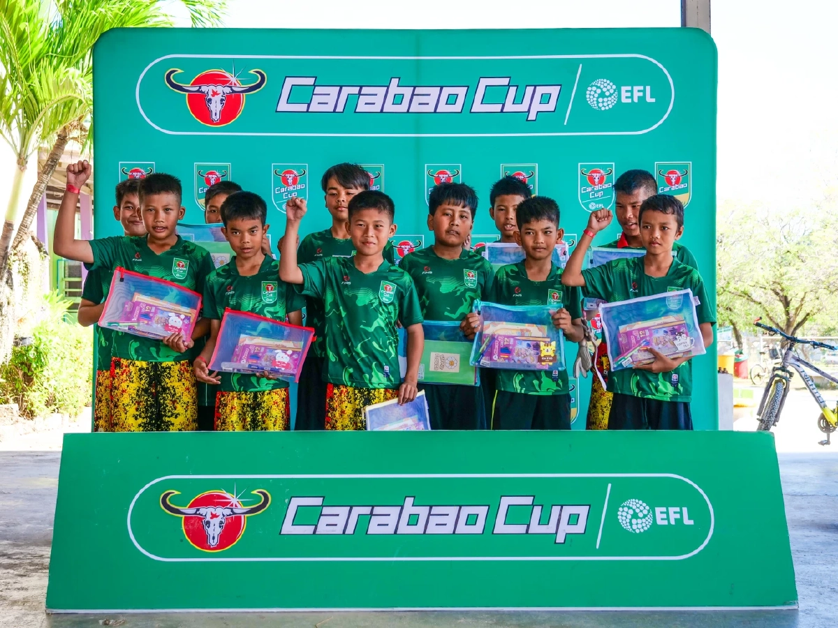 คาราบาวเดินหน้าโครงการ 'สนามแห่งโอกาส' ปั้นฟุตบอลเยาวชนบางปะกง