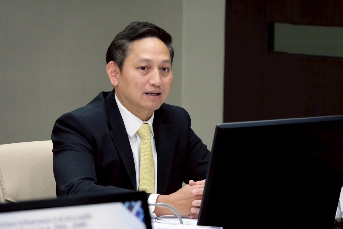 วีรพัฒน์ เกียรติเฟื่องฟู รองปลัดกระทรวงพลังงาน ในฐานะโฆษกกระทรวงพลังงาน 