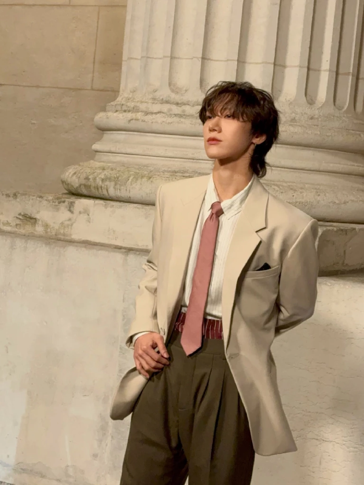 All Time Iconic! เช็คลิสต์ความหล่อ 4 ปี ส่องลุค ‘เตนล์ ชิตพล’ ในงาน YSL Fashion Week