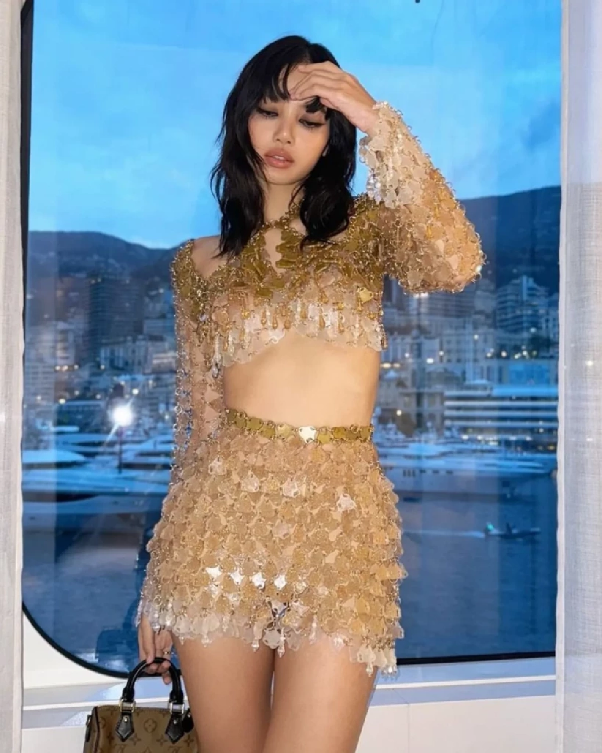 เมื่อแฟชั่นแบบ Y3K กำลังพาเราก้าวข้ามอดีต สู่พื้นที่ไร้เพศแห่งโลกอนาคต