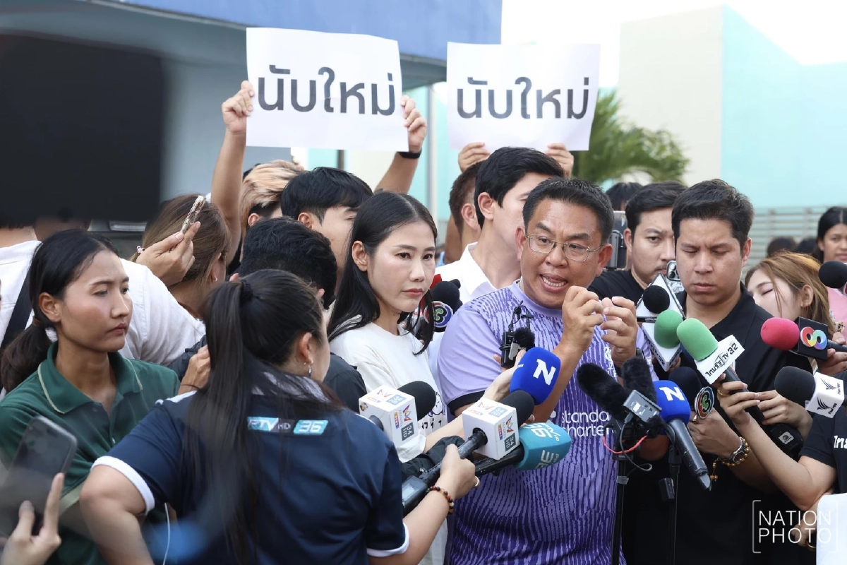 "ชลบุรีโมเดล" เมื่อ 'บัตรเขย่ง-ไฟดับ-หีบลึกลับ' เขย่าศรัทธา กกต.