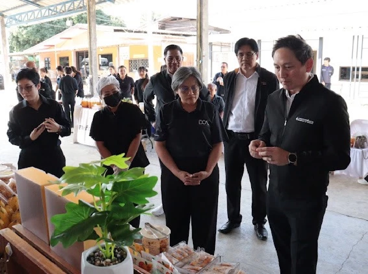 พน.-กฟผ. ขยายตลาดผลิตภัณฑ์ชุมชน สร้างรายได้ ลดใช้พลังงาน