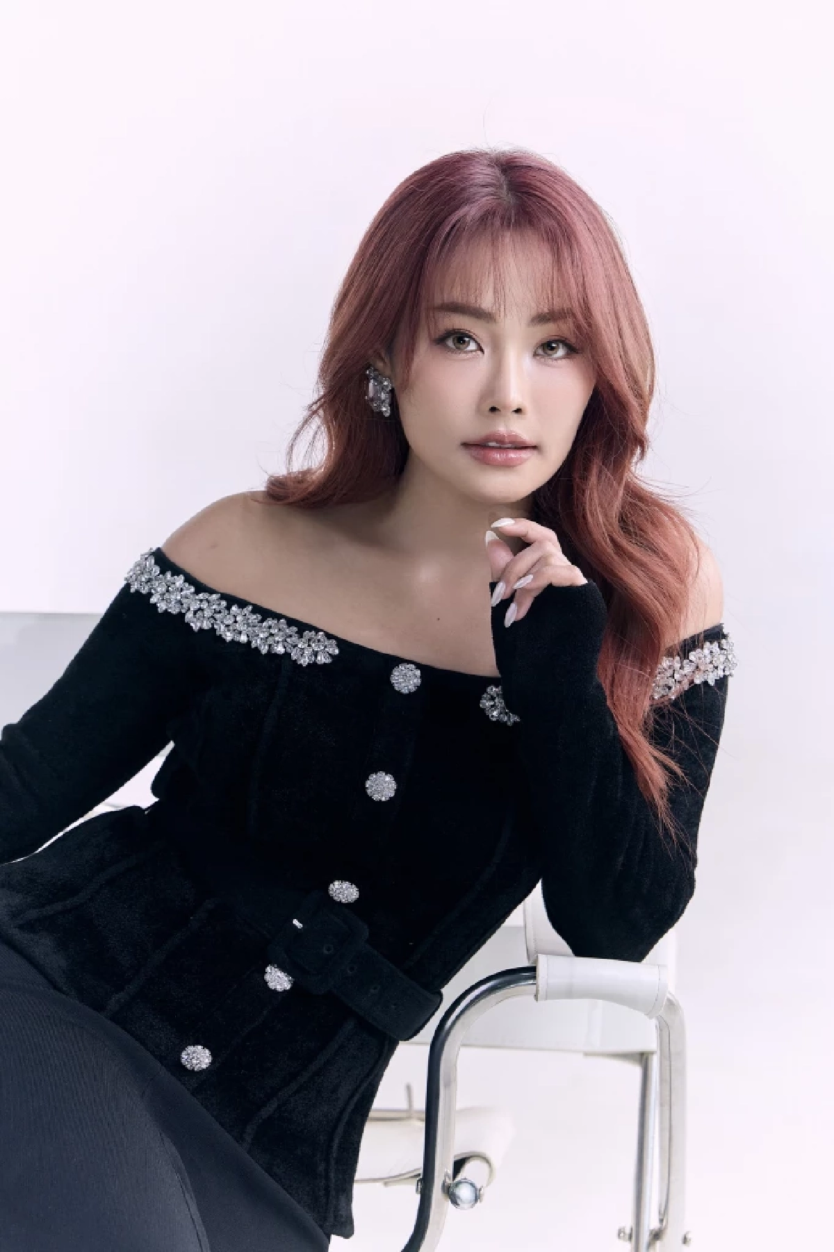 อินไซต์ Gen Z ชอบคิ้วอ่อน ย้อมสี-ฟอกสีผมบรอนซ์-ครีม สไตล์เกาหลี เทียร่าบิวตี้ ส่งสินค้าเจาะตลาด