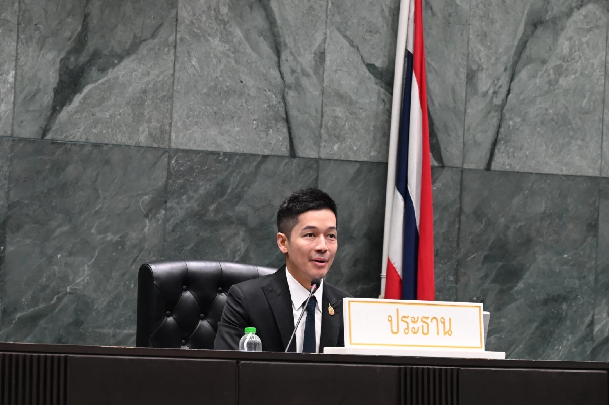 นายวิพุธ ศรีวะอุไร ประธานสภากรุงเทพมหานคร