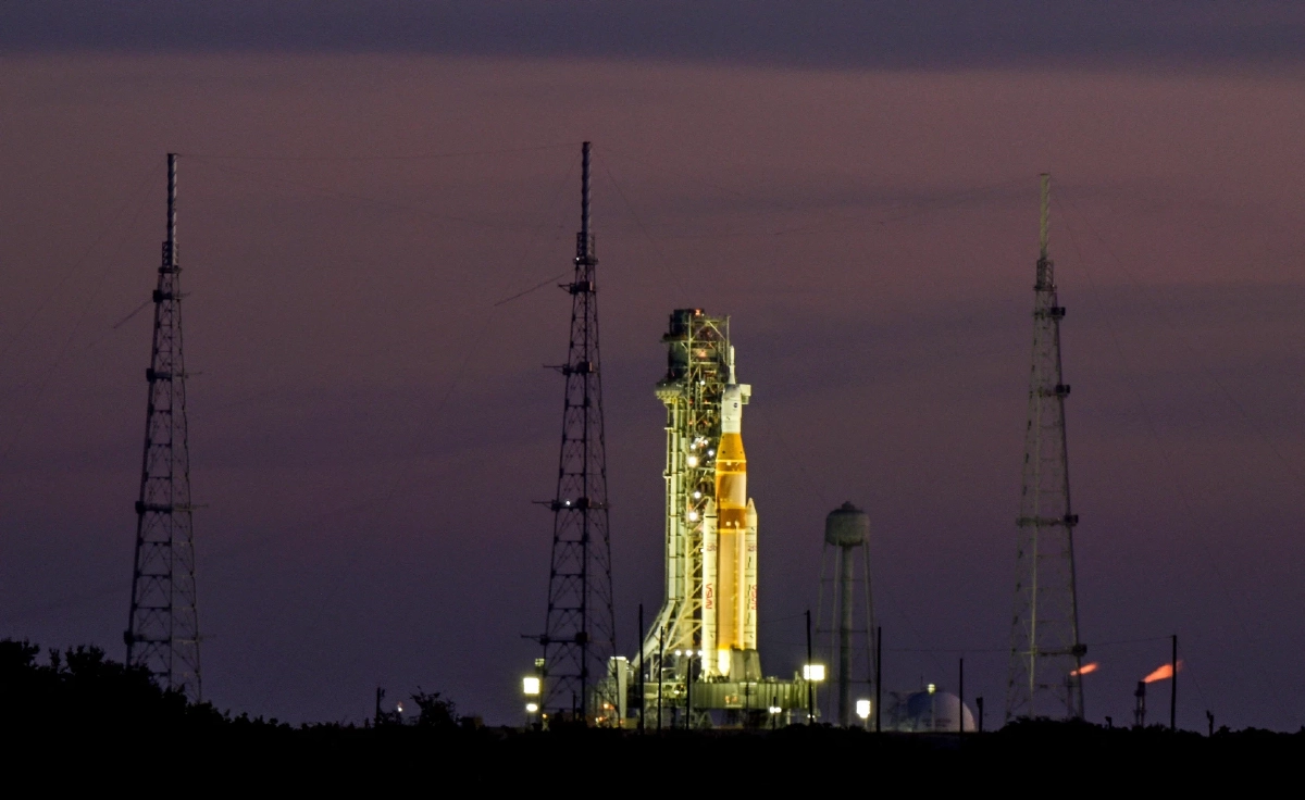 NASA เลื่อนภารกิจส่งนักบินอวกาศสำรวจดวงจันทร์ ปมระบบฮีเลียมขัดข้อง