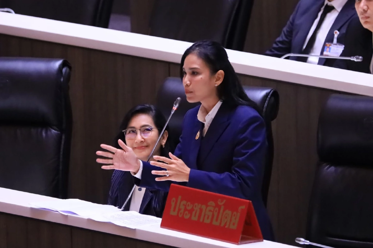 รัดเกล้า เสนอ 4 ยุทธศาสตร์ปลดแอกพลังงานไทย รับวิกฤตน้ำมันโลก